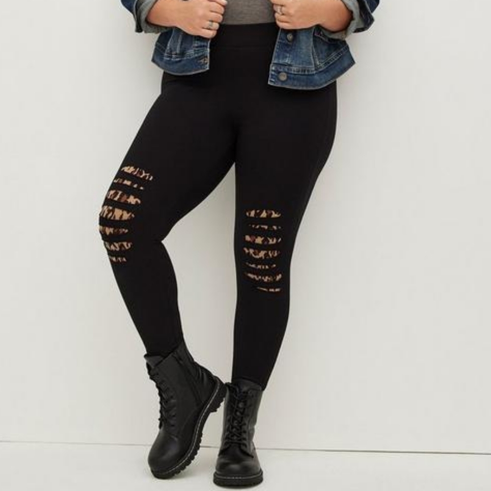 Torrid Premium Legging Slashed Knee Leopard Black Size 2X NWOT